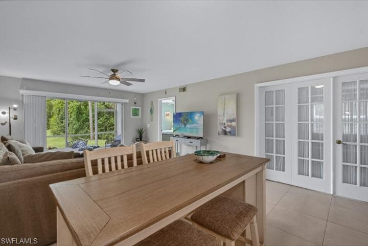 145 Robin Hood Cir 104, Naples, FL 34104-18