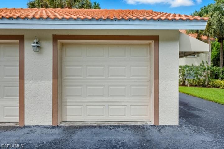 145 Robin Hood Cir 104, Naples, FL 34104-4