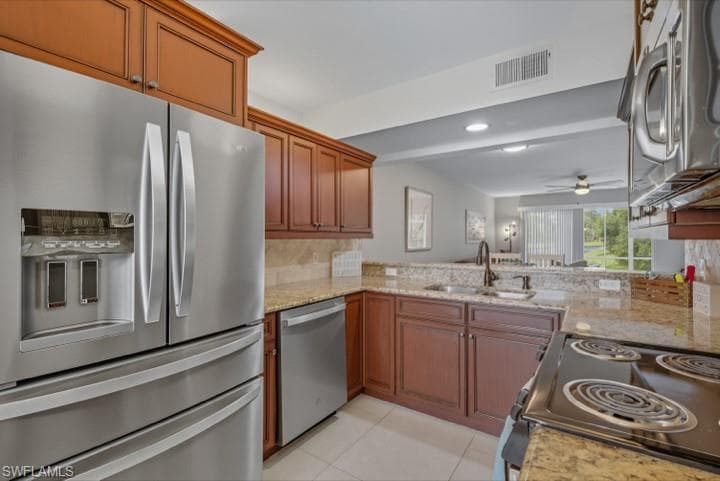 145 Robin Hood Cir 104, Naples, FL 34104-5