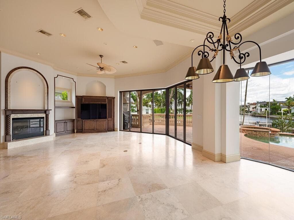 651 21st Ave S, Naples, FL 34102-10