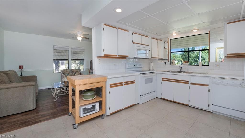 190 Lime Key Ln, Naples, FL 34114-8