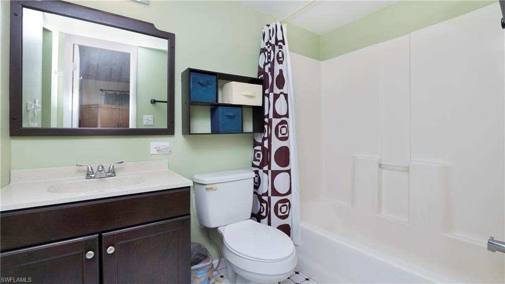 190 Lime Key Ln, Naples, FL 34114-16