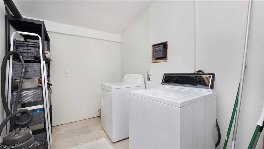 190 Lime Key Ln, Naples, FL 34114-21