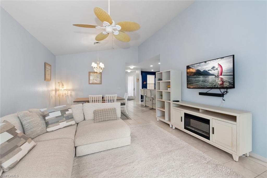 4274 Avian Ave, Fort Myers, FL 33916-9