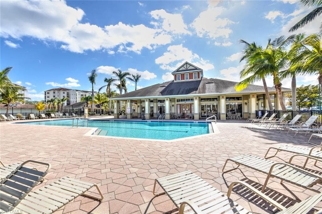 4274 Avian Ave, Fort Myers, FL 33916-27