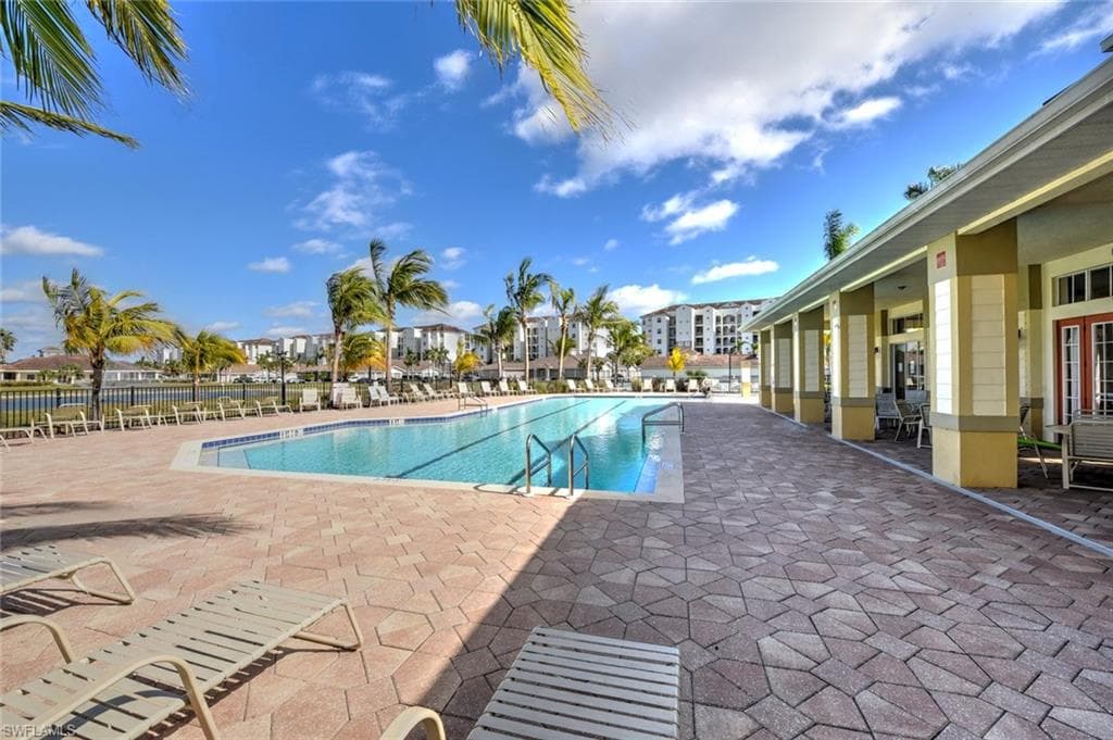 4274 Avian Ave, Fort Myers, FL 33916-28