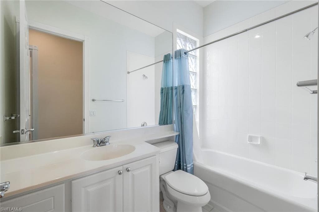 2984 Gilford Way, Naples, FL 34119-23