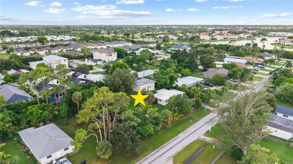 2670 Storter Ave, Naples, FL 34112-4