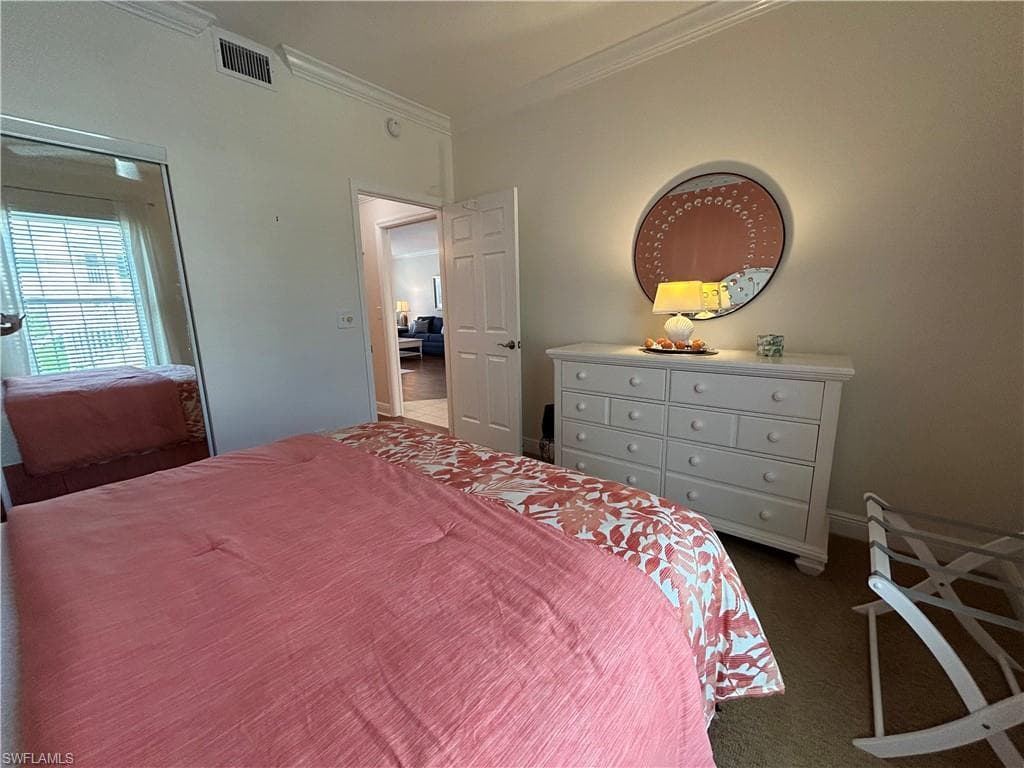 752 Wiggins Lake Dr 102, Naples, FL 34110-12