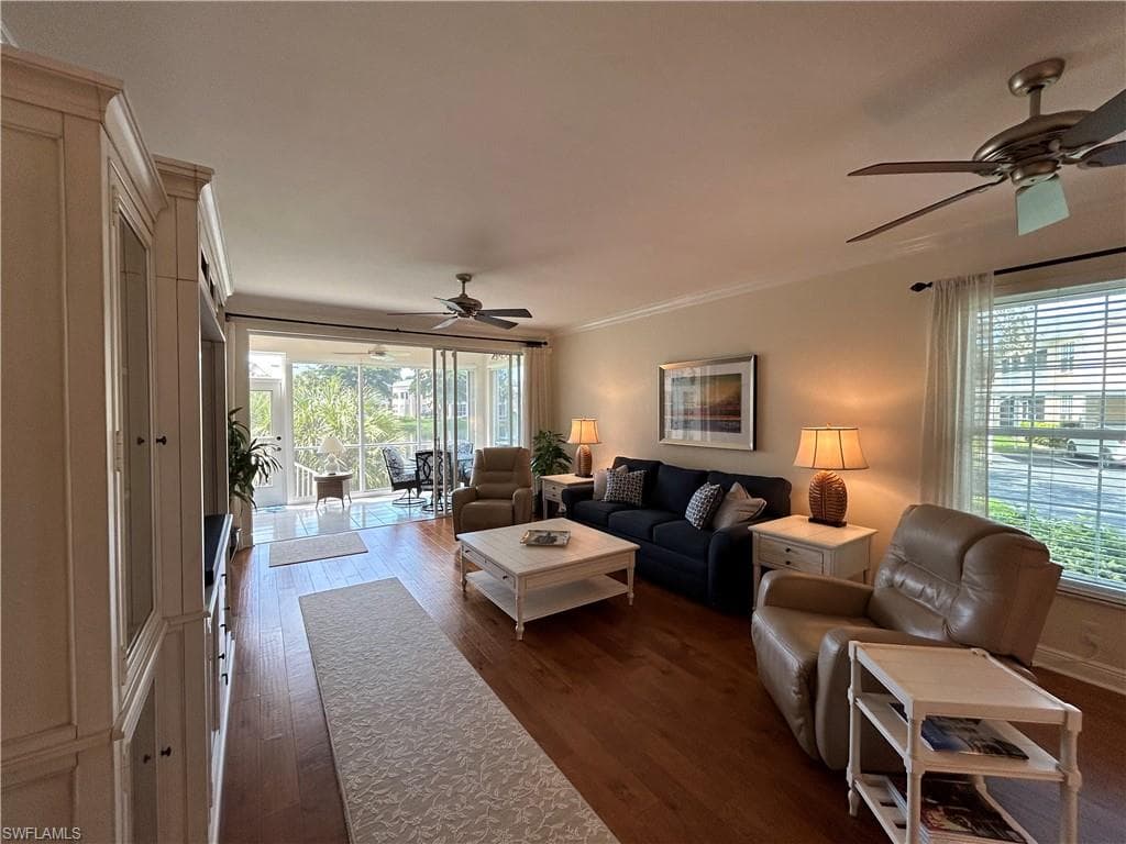 752 Wiggins Lake Dr 102, Naples, FL 34110-22