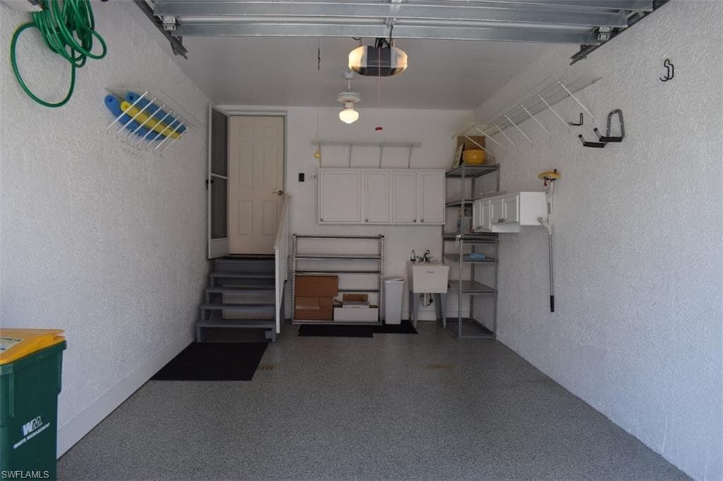 752 Wiggins Lake Dr 102, Naples, FL 34110-32