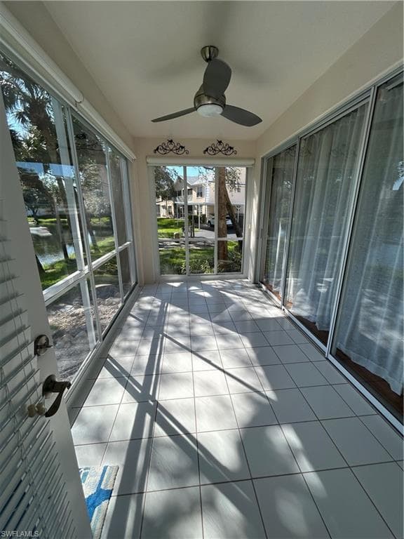 752 Wiggins Lake Dr 102, Naples, FL 34110-40