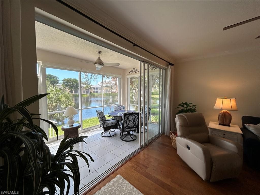752 Wiggins Lake Dr 102, Naples, FL 34110-45