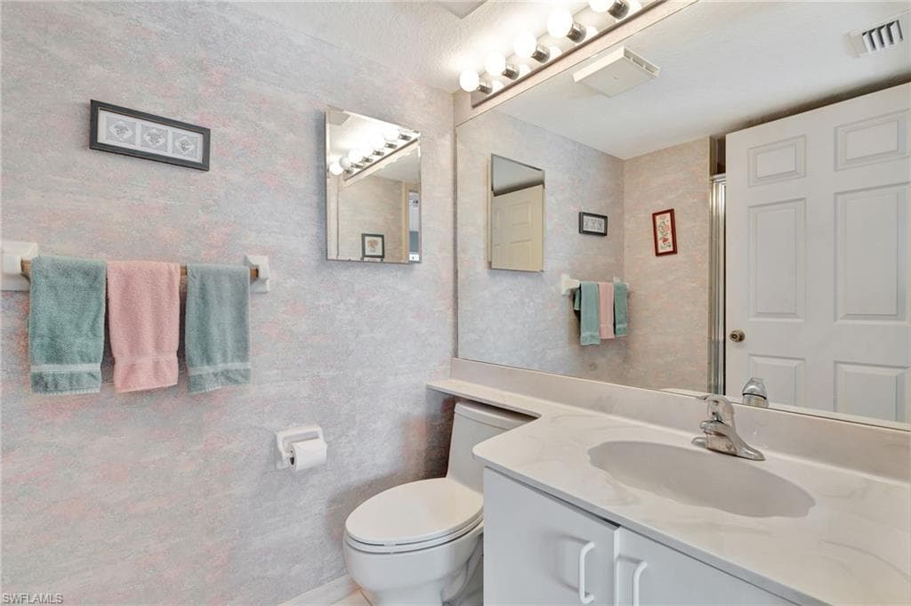 992 Woodshire Ln D303, Naples, FL 34105-18