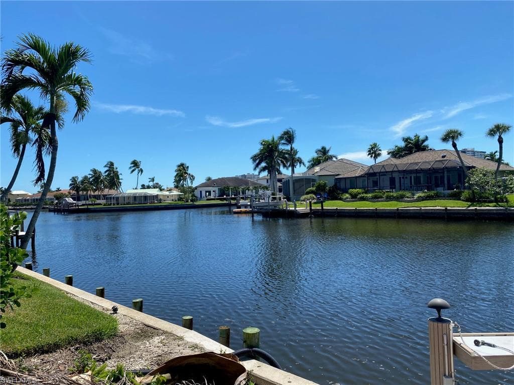 300 Copperfield Ct, Marco Island, FL 34145-2