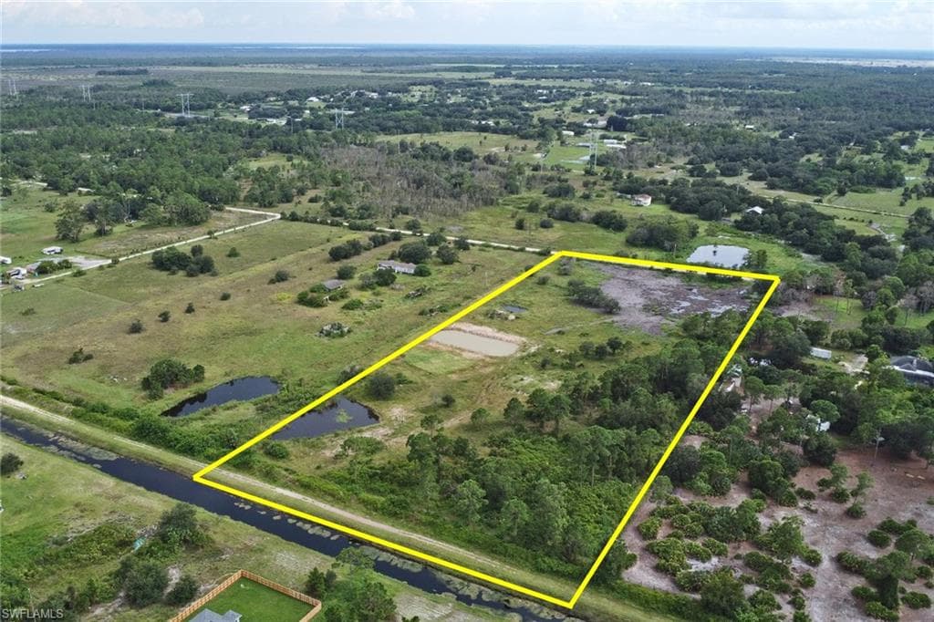 23275 Carolyn Ln, Fort Myers, FL 33913-3