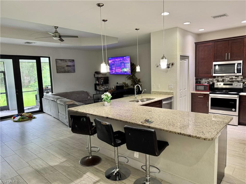 3232 4th Ave SE, Naples, FL 34117-8