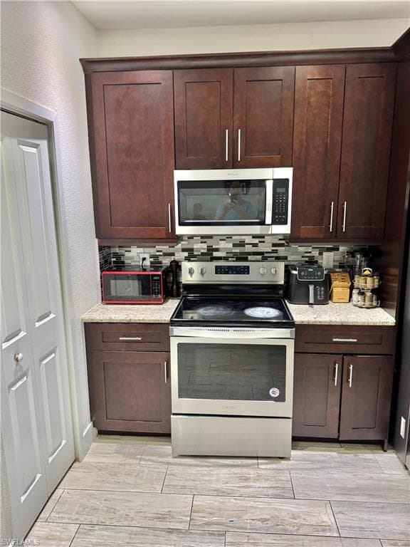 3232 4th Ave SE, Naples, FL 34117-10
