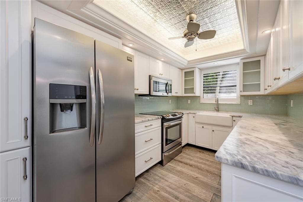 185 4th St S 2, Naples, FL 34102-12