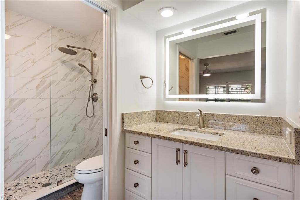 185 4th St S 2, Naples, FL 34102-17