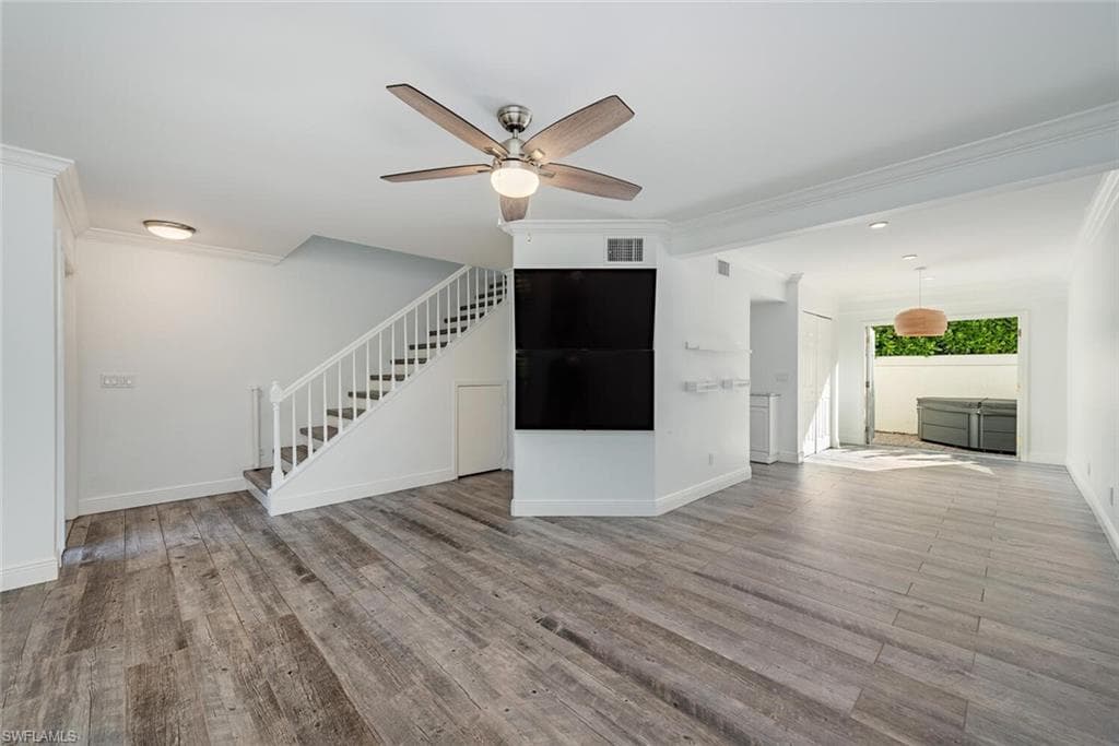 185 4th St S 2, Naples, FL 34102-18