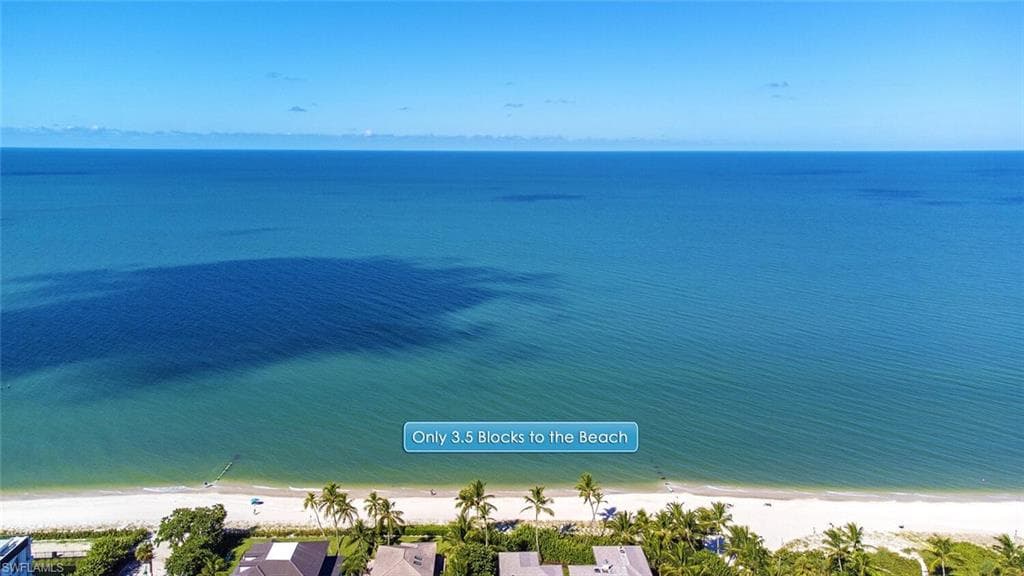 185 4th St S 2, Naples, FL 34102-3