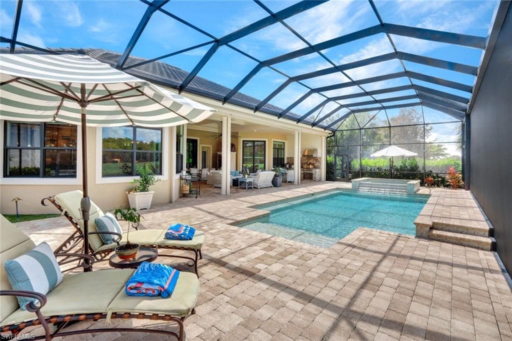 12194 Wicklow Ln, Naples, FL 34120-39