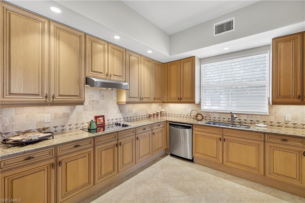 575 Avellino Isles Cir 201, Naples, FL 34119-12