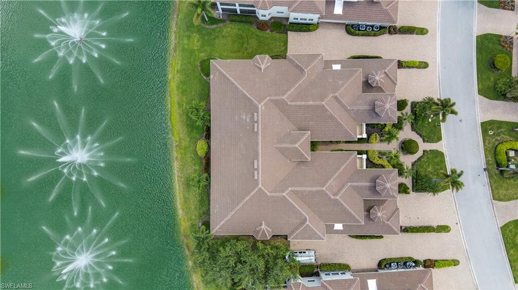 575 Avellino Isles Cir 201, Naples, FL 34119-33