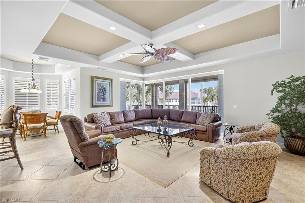 575 Avellino Isles Cir 201, Naples, FL 34119-4