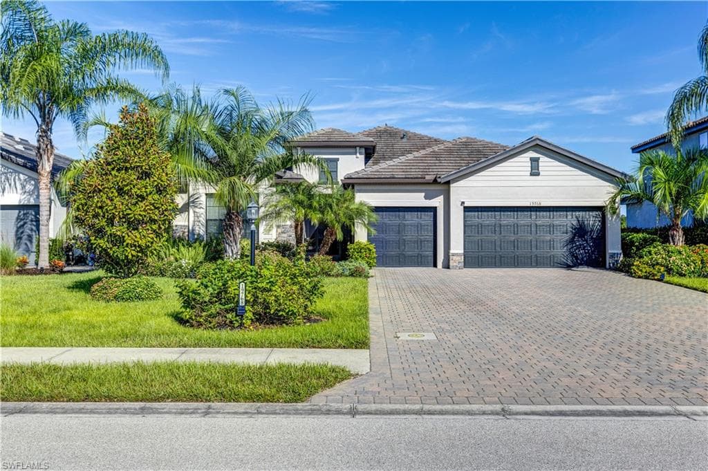 19768 Beechcrest Pl, Estero, FL 33928-1
