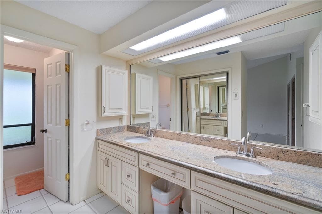 7354 Golf Villa Dr, Fort Myers, FL 33967-12