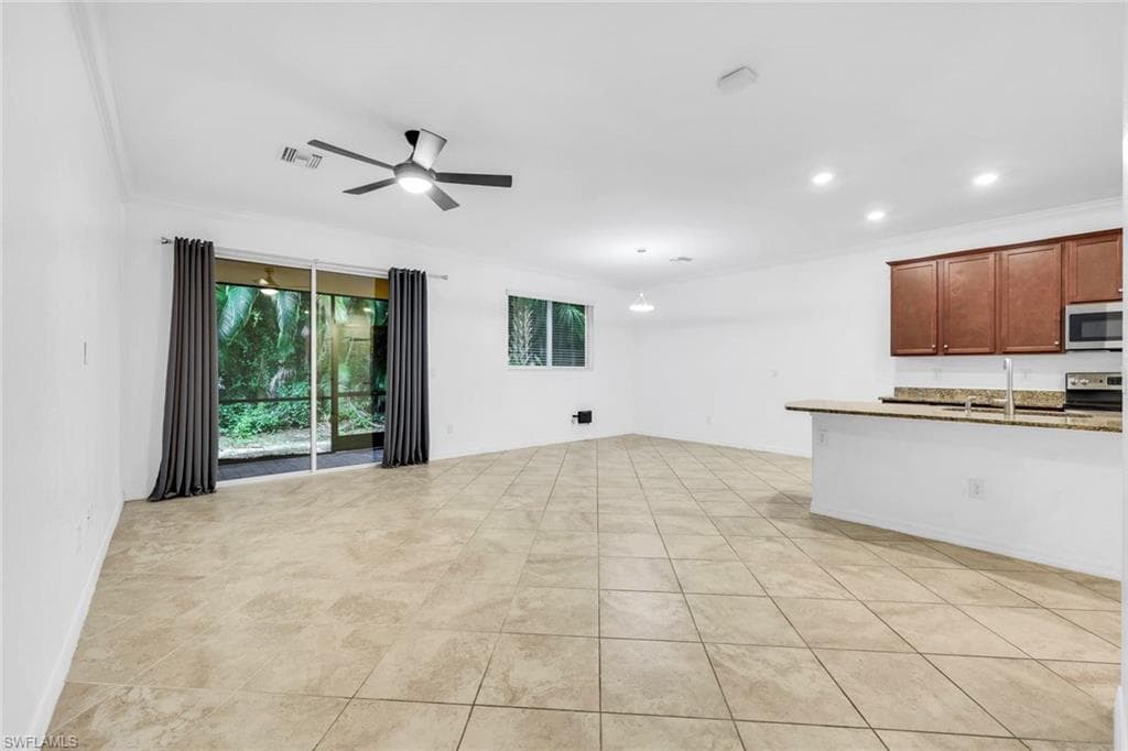 10171 Tin Maple Dr 95, Estero, FL 33928-4