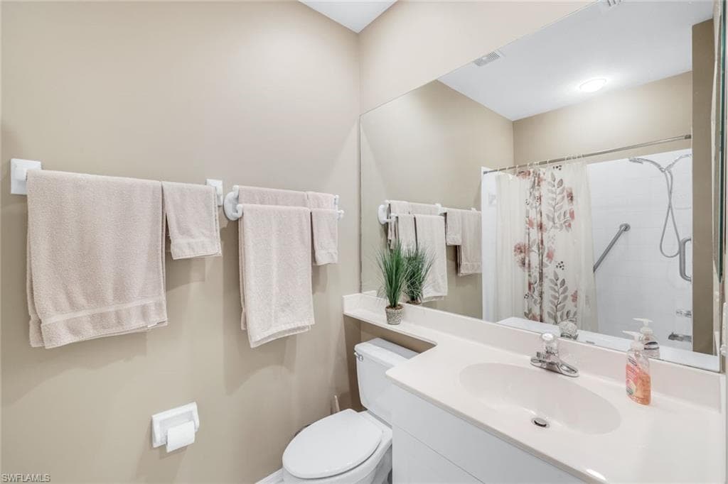 8241 Parkstone Pl 203, Naples, FL 34120-21