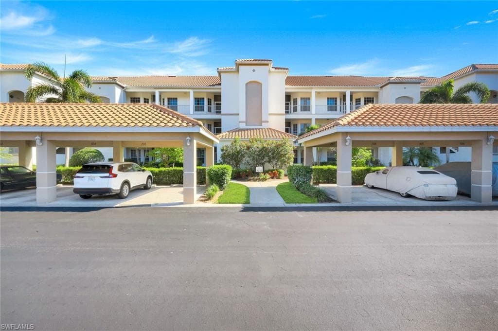 8241 Parkstone Pl 203, Naples, FL 34120-2