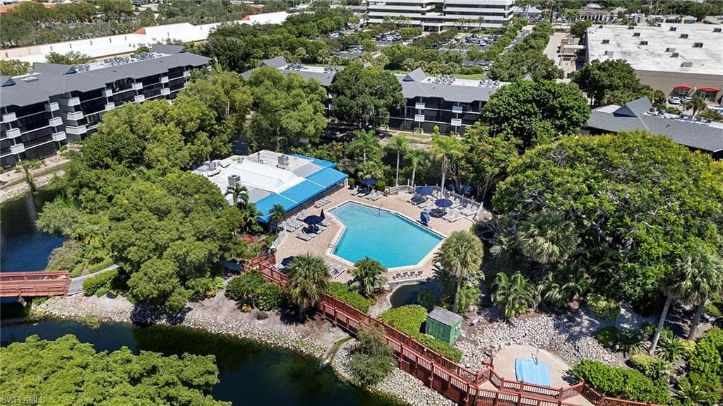 600 Neapolitan Way 343, Naples, FL 34103-1