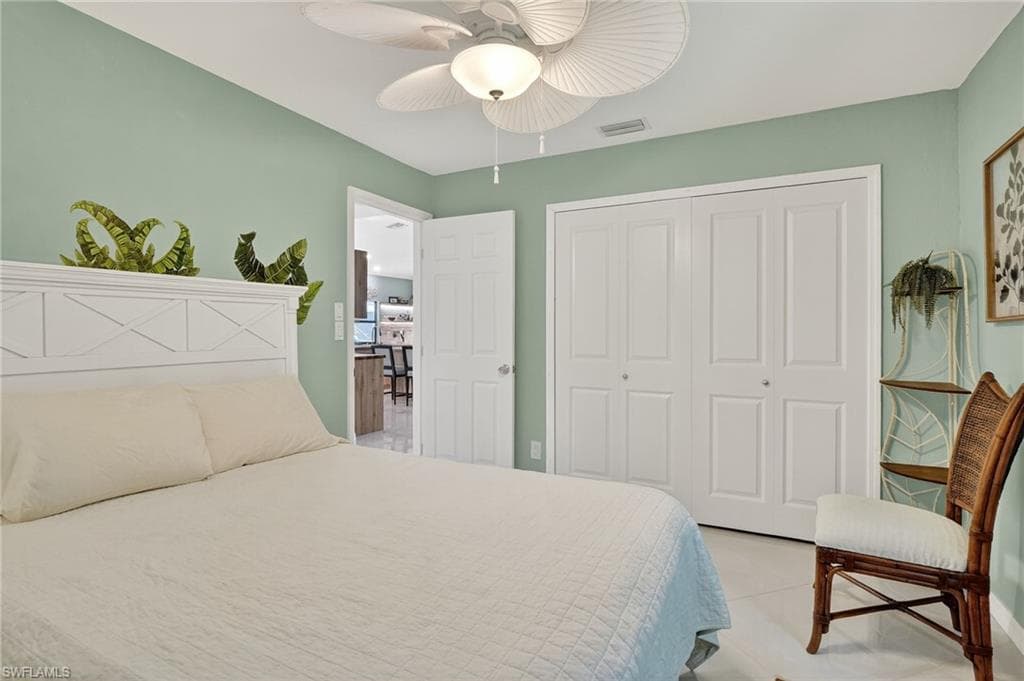 410 6th St NE, Naples, FL 34120-20