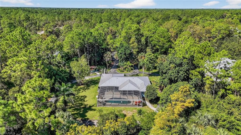 410 6th St NE, Naples, FL 34120-1