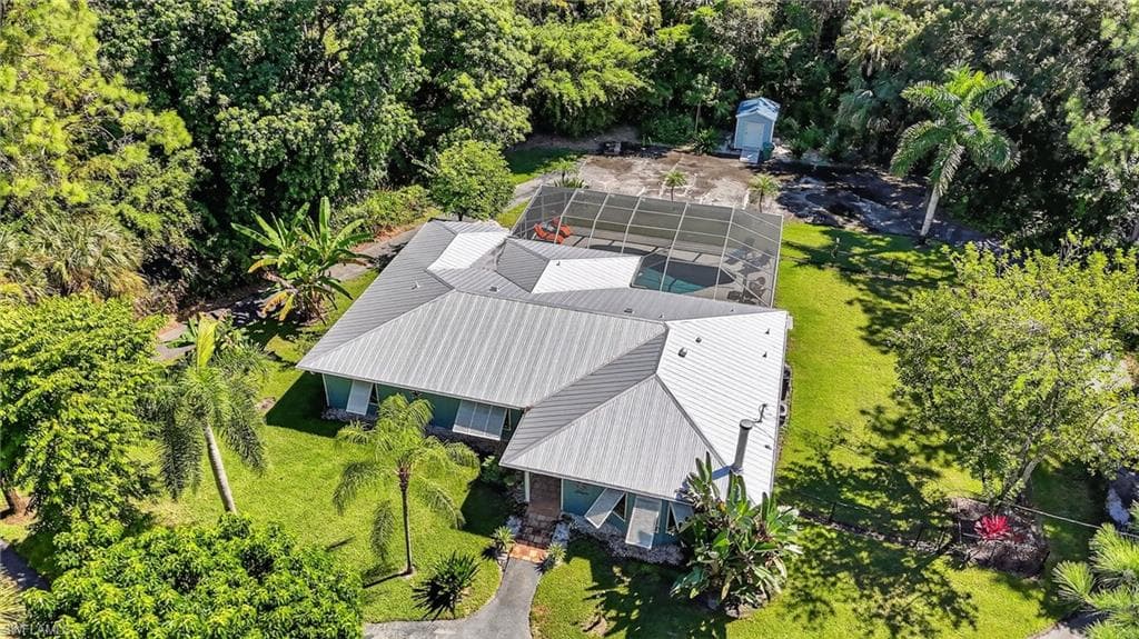 410 6th St NE, Naples, FL 34120-38