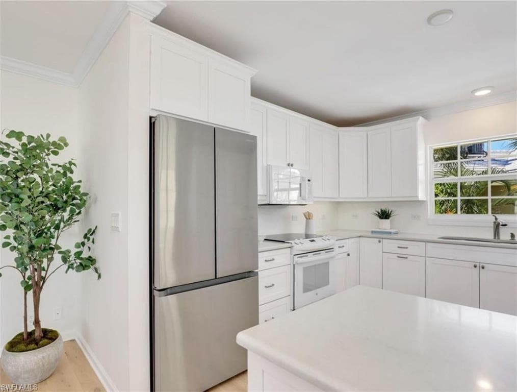 2601 Gulf Shore Blvd N 34, Naples, FL 34103-8