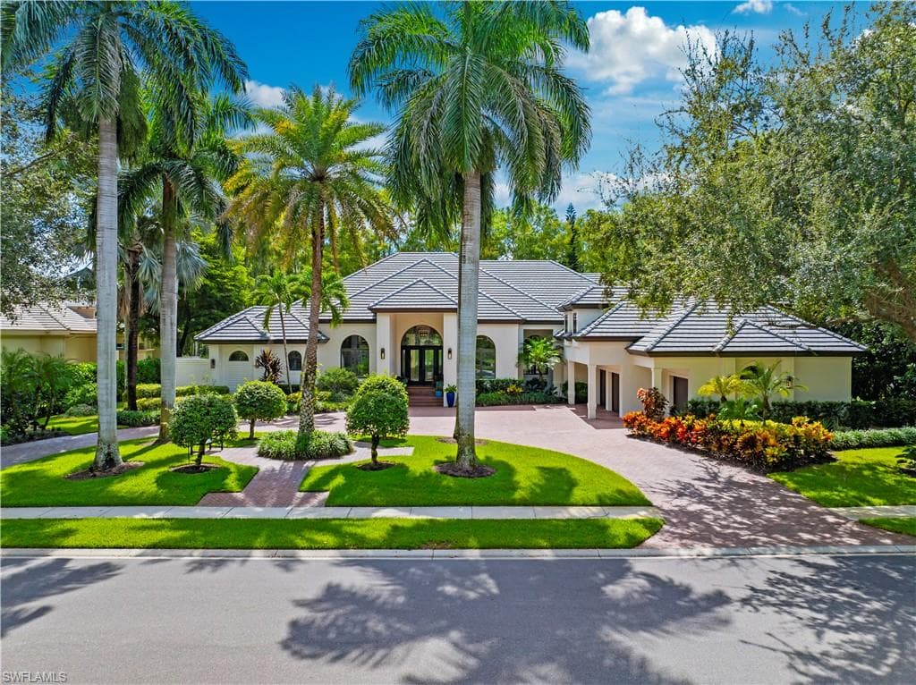 2900 Indigobush Way, Naples, FL 34105-2