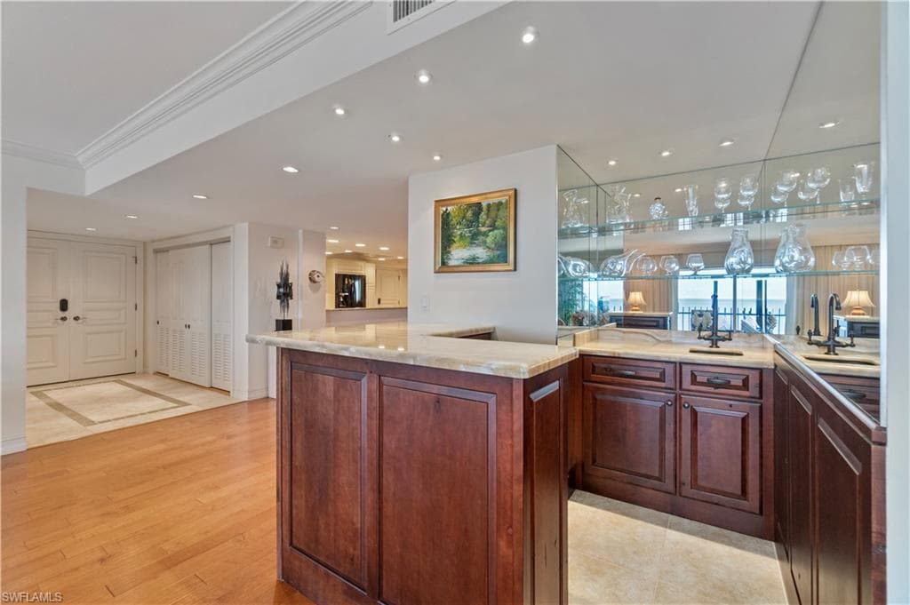 3399 Gulf Shore Blvd N Ph-south, Naples, FL 34103-10