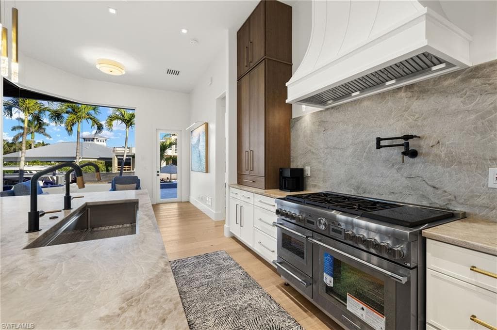 1955 Tarpon Rd, Naples, FL 34102-13