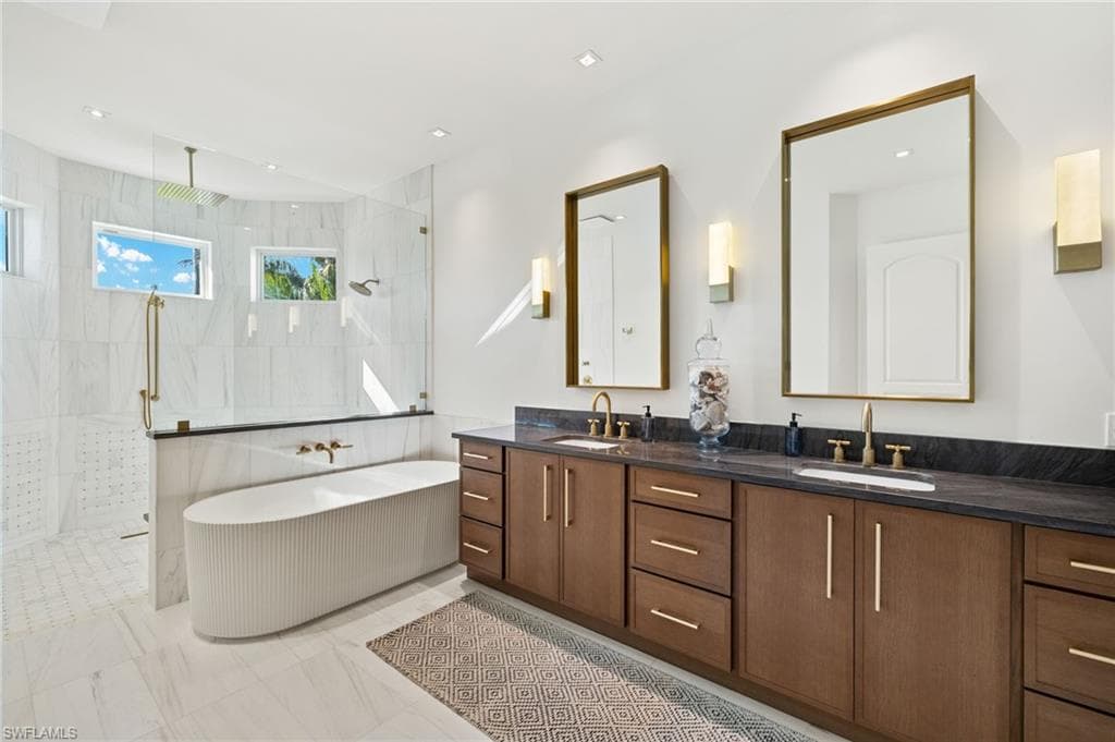 1955 Tarpon Rd, Naples, FL 34102-24