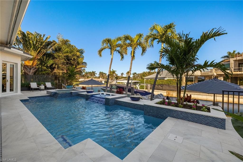 1955 Tarpon Rd, Naples, FL 34102-32