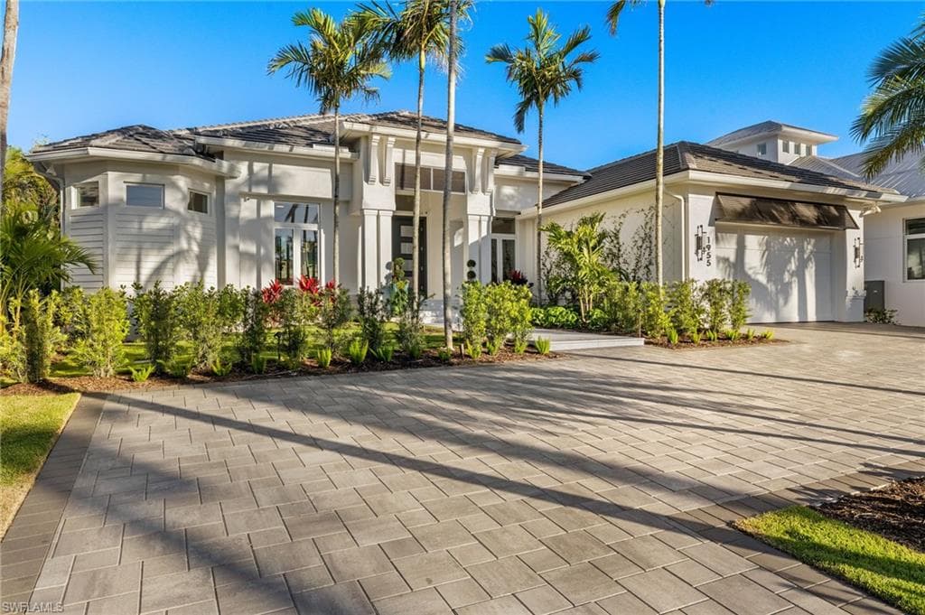 1955 Tarpon Rd, Naples, FL 34102-39