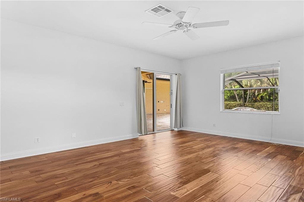 571 Raven Way, Naples, FL 34110-13