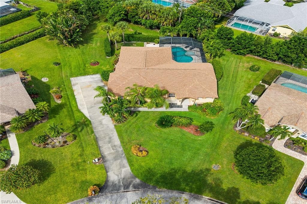 571 Raven Way, Naples, FL 34110-26