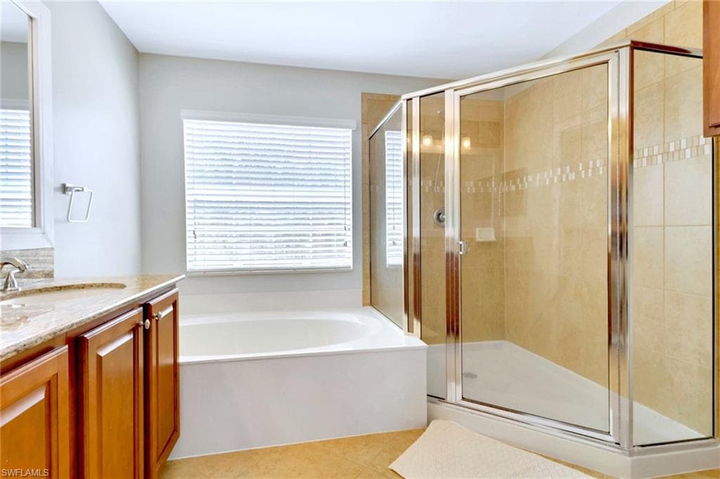 11077 Yellow Poplar Dr, Fort Myers, FL 33913-18