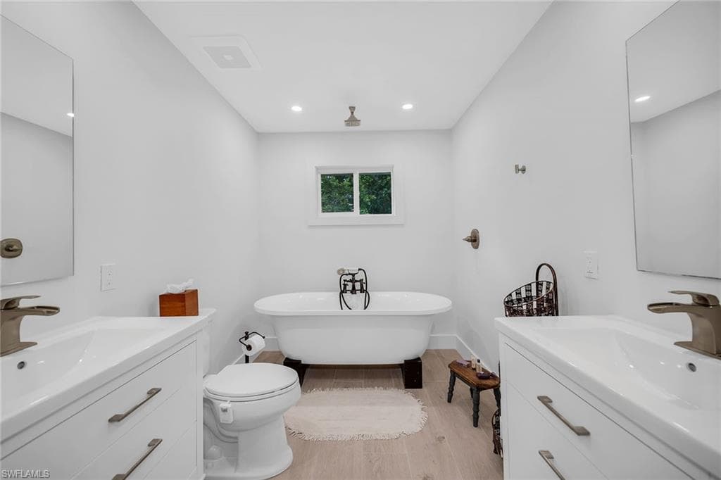 1821 Krape Rd, Naples, FL 34120-22